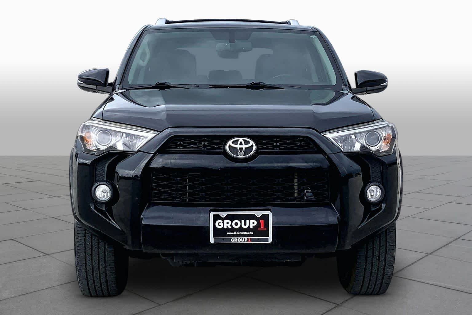 Used 2015 Attitude Black Metallic Toyota SR5 image 4
