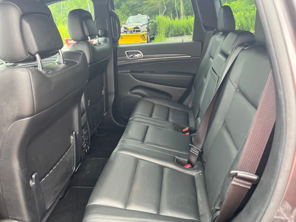 Used 2021 Gray Jeep Limited image 26