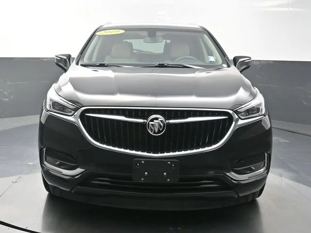 Used 2019 Black Buick Essence image 2