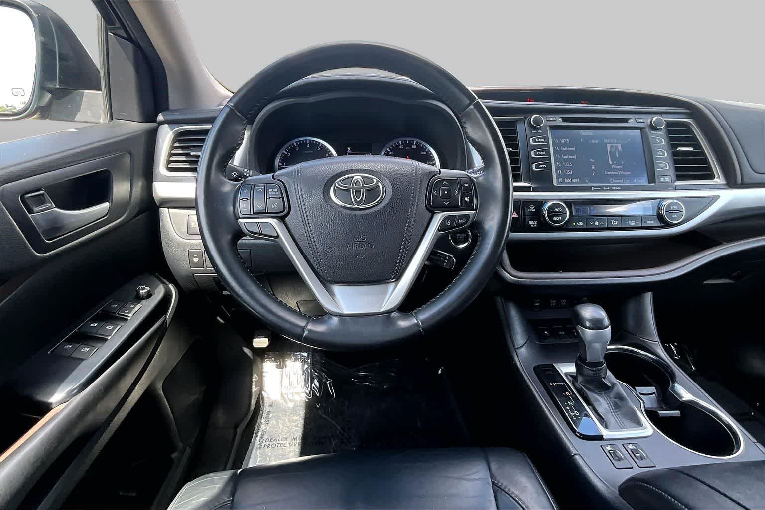 Used 2018 Midnight Black Metallic Toyota XLE image 6