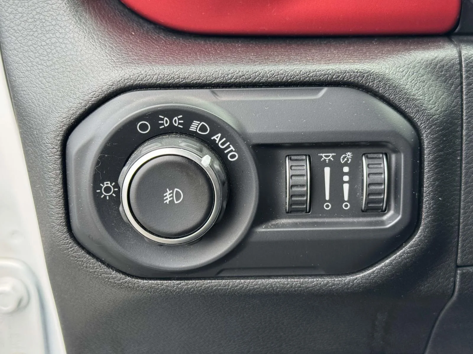 Used 2020 Bright White Clearcoat Jeep Rubicon image 10