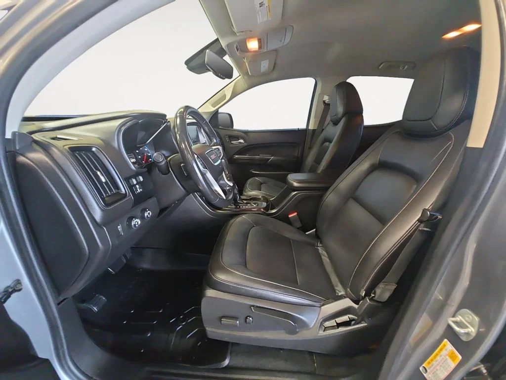 Used 2018 SATIN STEEL METALLIC GMC 4WD SLT image 11