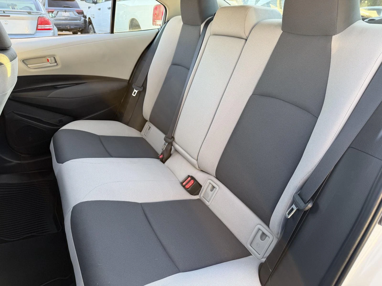 Used 2024 Wind Chill Pearl Toyota Hybrid LE image 19