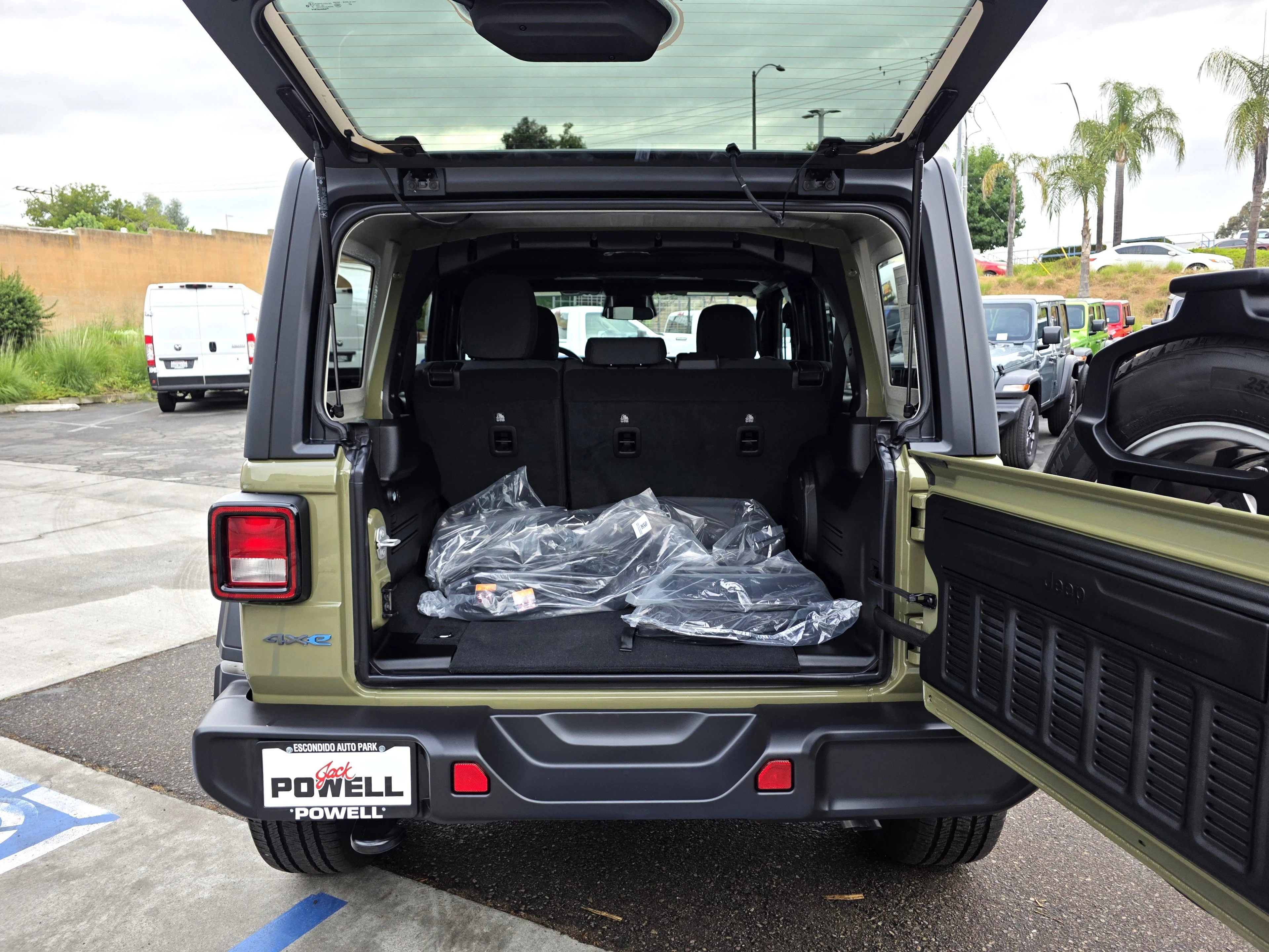 New 2025 41 Jeep Sport S 4xe image 18