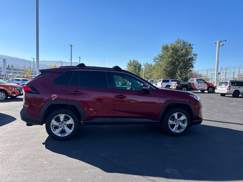 Used 2021 Pearl Toyota XLE Premium image 4