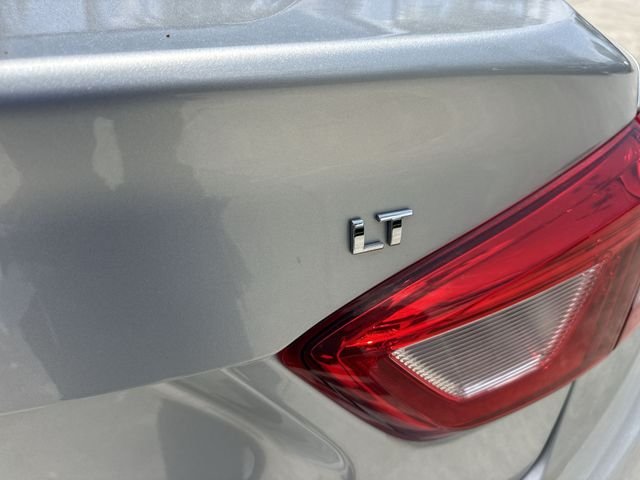 Used 2018 Silver Chevrolet LT image 25