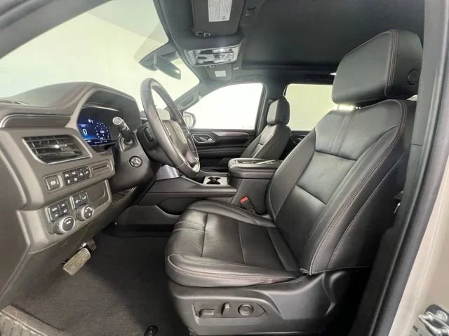 Used 2022 Empire Beige Metallic Chevrolet RST image 11