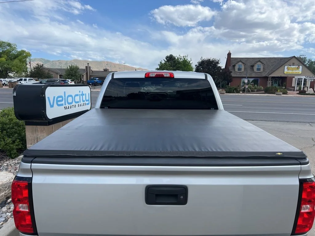 Used 2018 Silver Chevrolet LT image 7