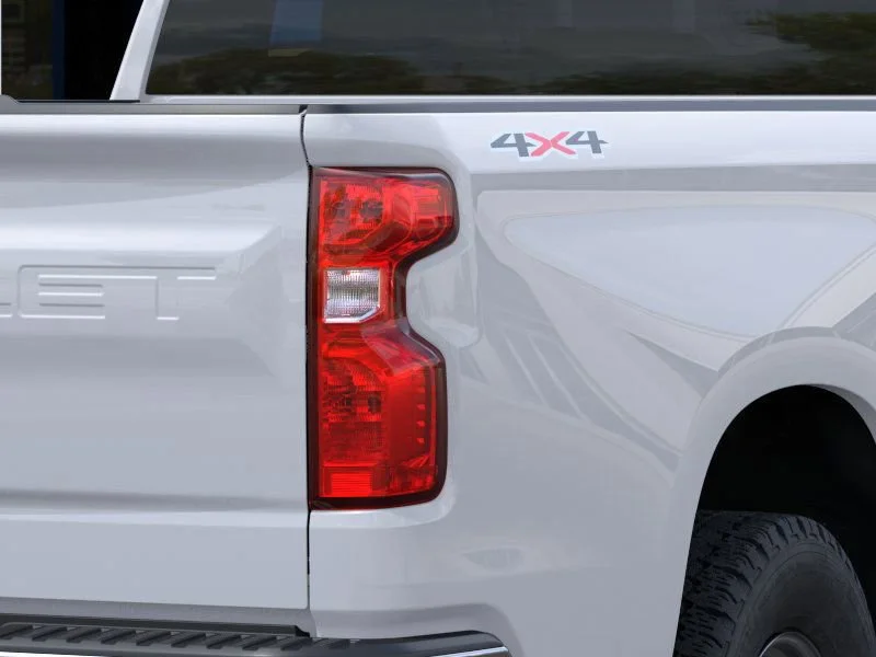 New 2026 Summit White Chevrolet WT image 5