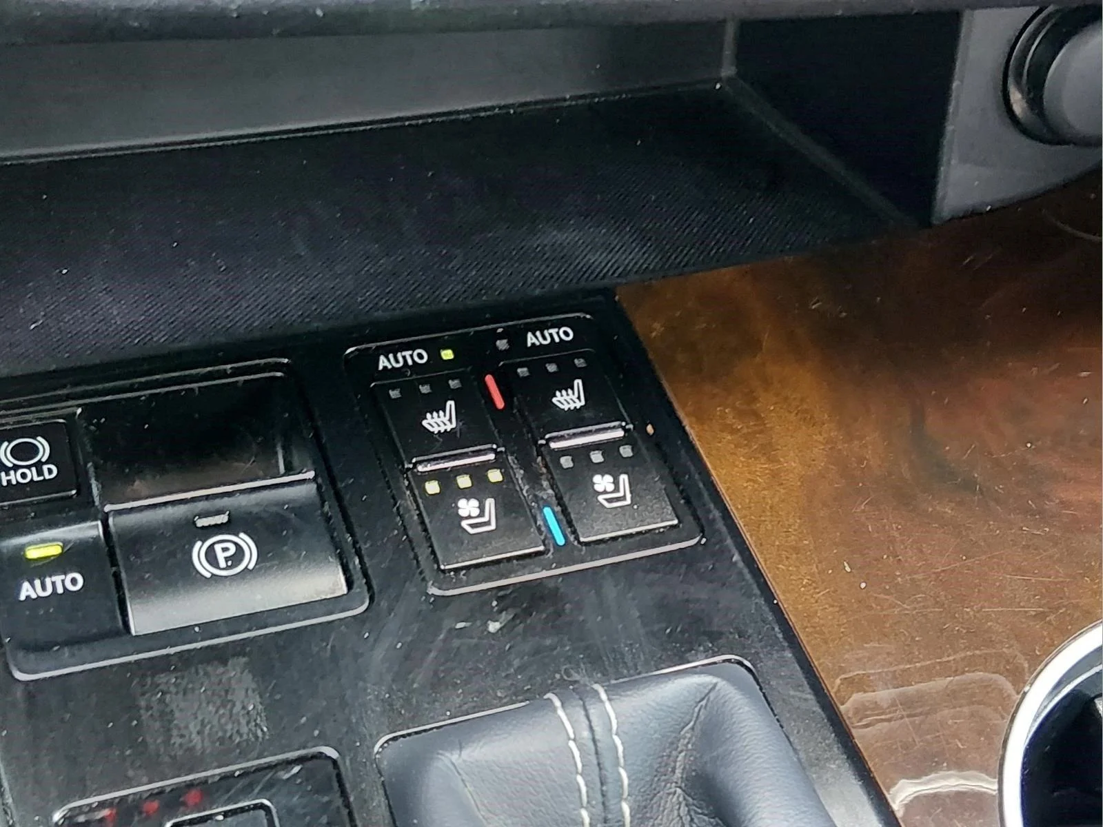 Used 2019 Nebula Gray Pearl Lexus Base image 25