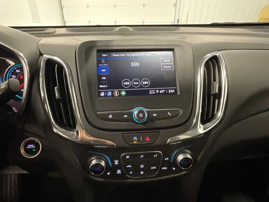 Used 2024 White Chevrolet LT image 31
