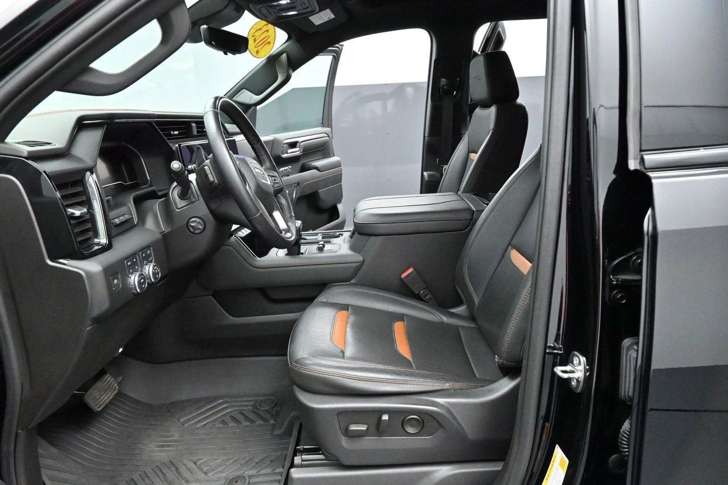 Used 2023 Onyx Black GMC AT4 image 13