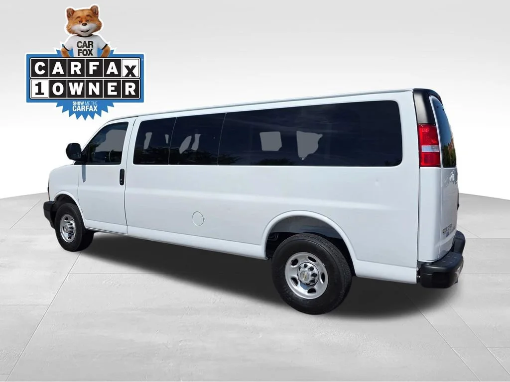 Used 2025 Summit White Chevrolet 1LS image 5