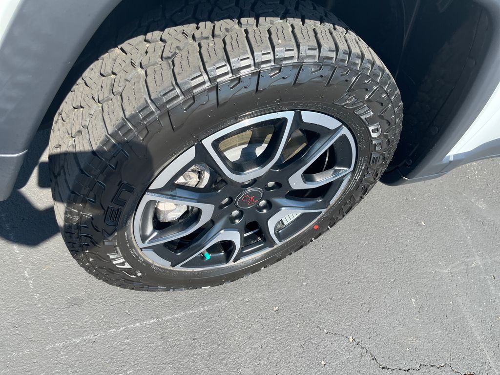 Used 2025 White Jeep Trailhawk image 9