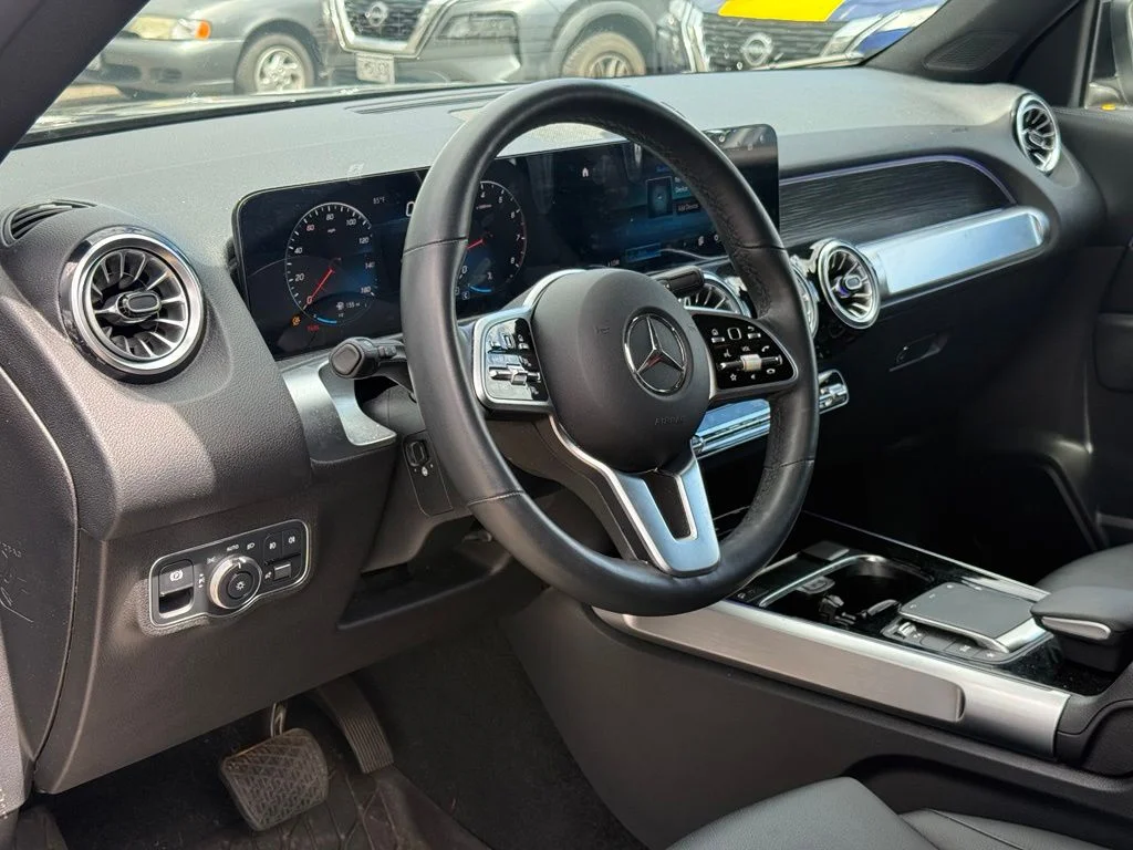 Used 2023 Black Mercedes-Benz GLB 250 image 5