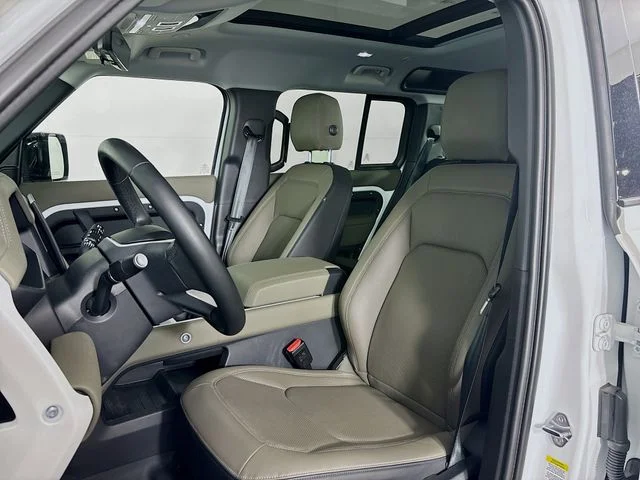 New 2025 White Land Rover S image 21