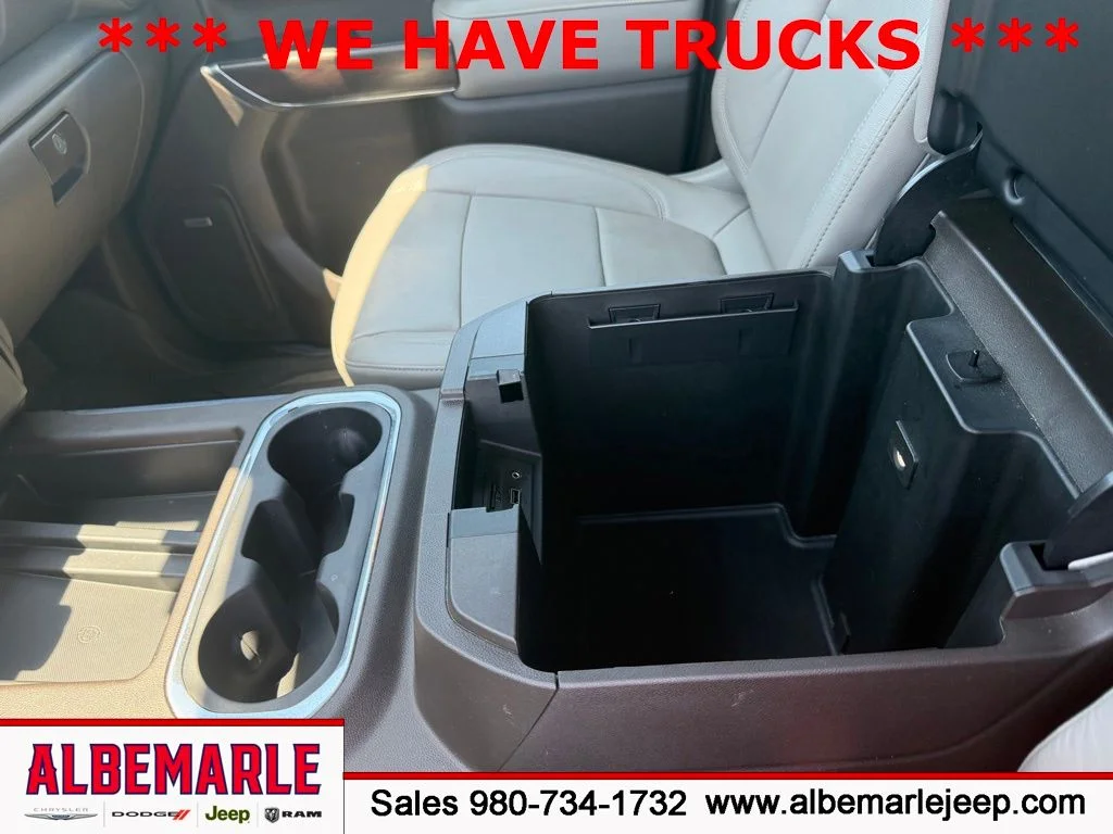 Used 2020 White GMC SLT image 25