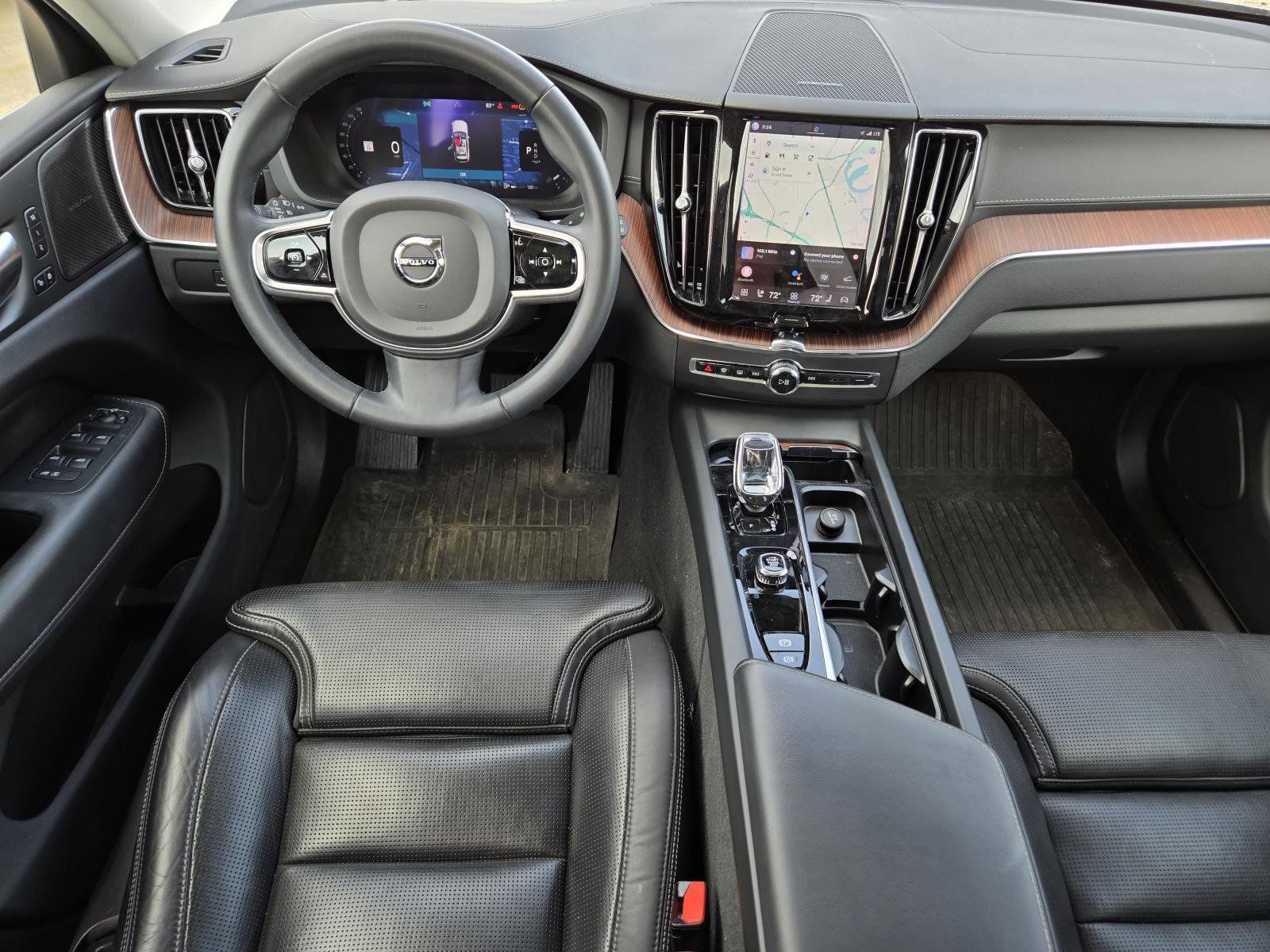 Used 2023 Silver Dawn Metallic Volvo Ultimate Bright Theme image 24
