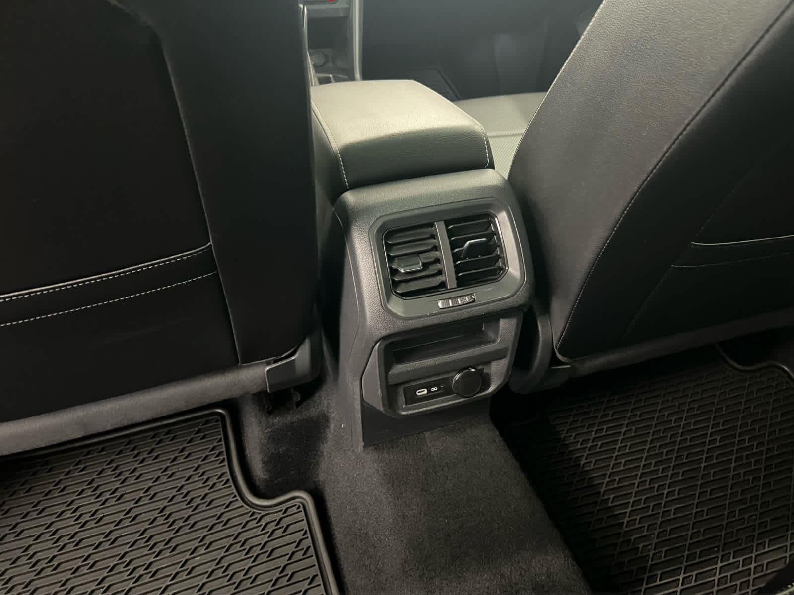 2022 Volkswagen Tiguan SEL R-LINE - Photo 27