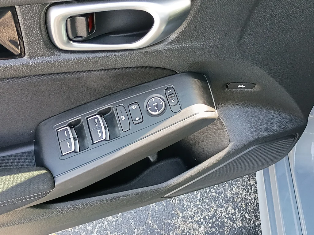Certified Used 2024 Sonic Gray Pearl Honda EX image 16