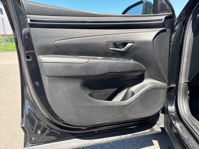 Used 2024 Black Pearl Hyundai SE image 16