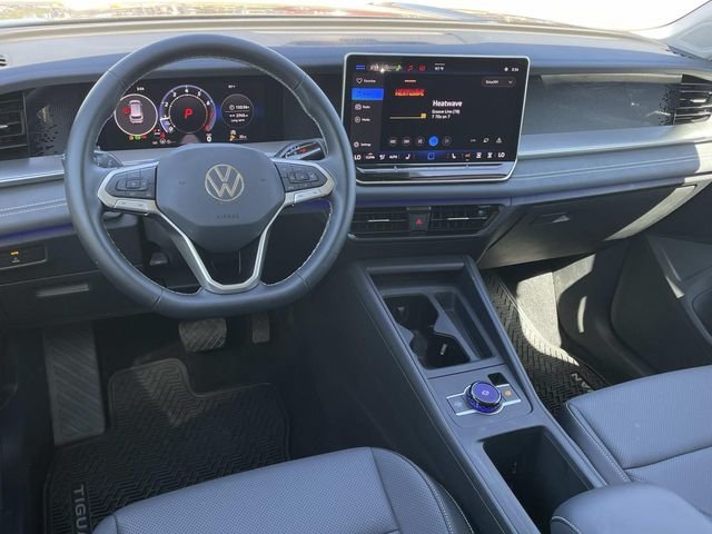 Used 2026 Platinum Gray Metallic Volkswagen 2.0T SE image 6