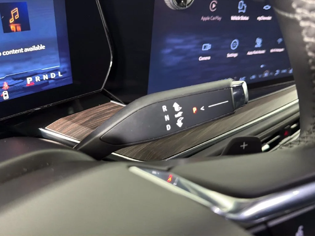 2025 Chevrolet Suburban Premier - Photo 24