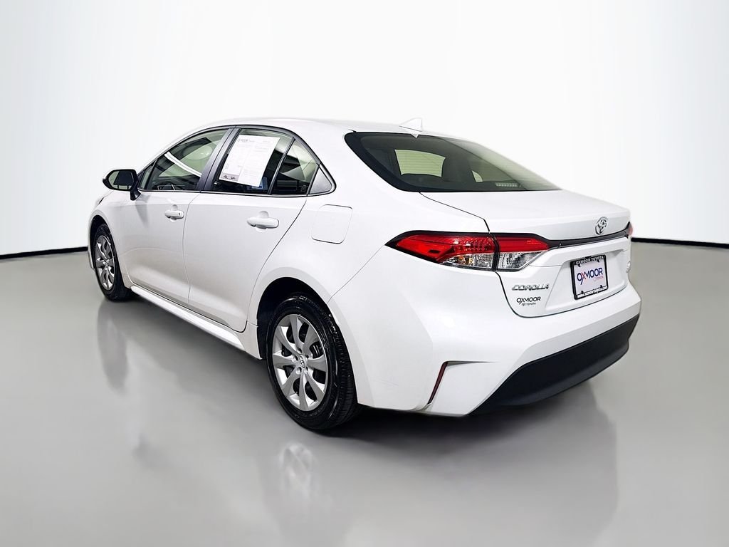Used 2026 Wind Chill Pearl Toyota Hybrid LE image 5