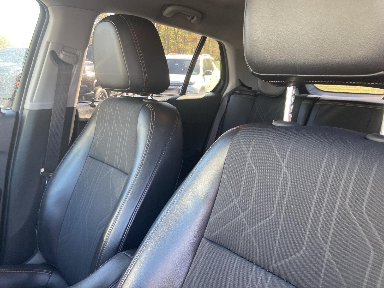 Used 2018 Silver Ice Metallic Chevrolet LT image 14