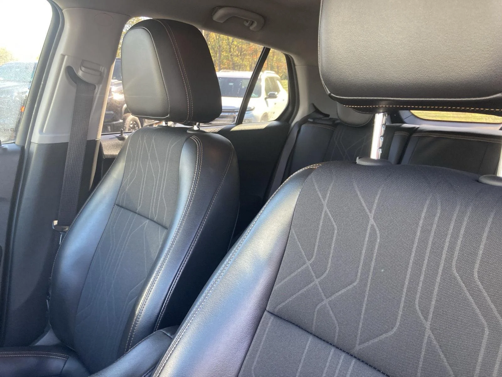 Used 2018 Silver Ice Metallic Chevrolet LT image 14