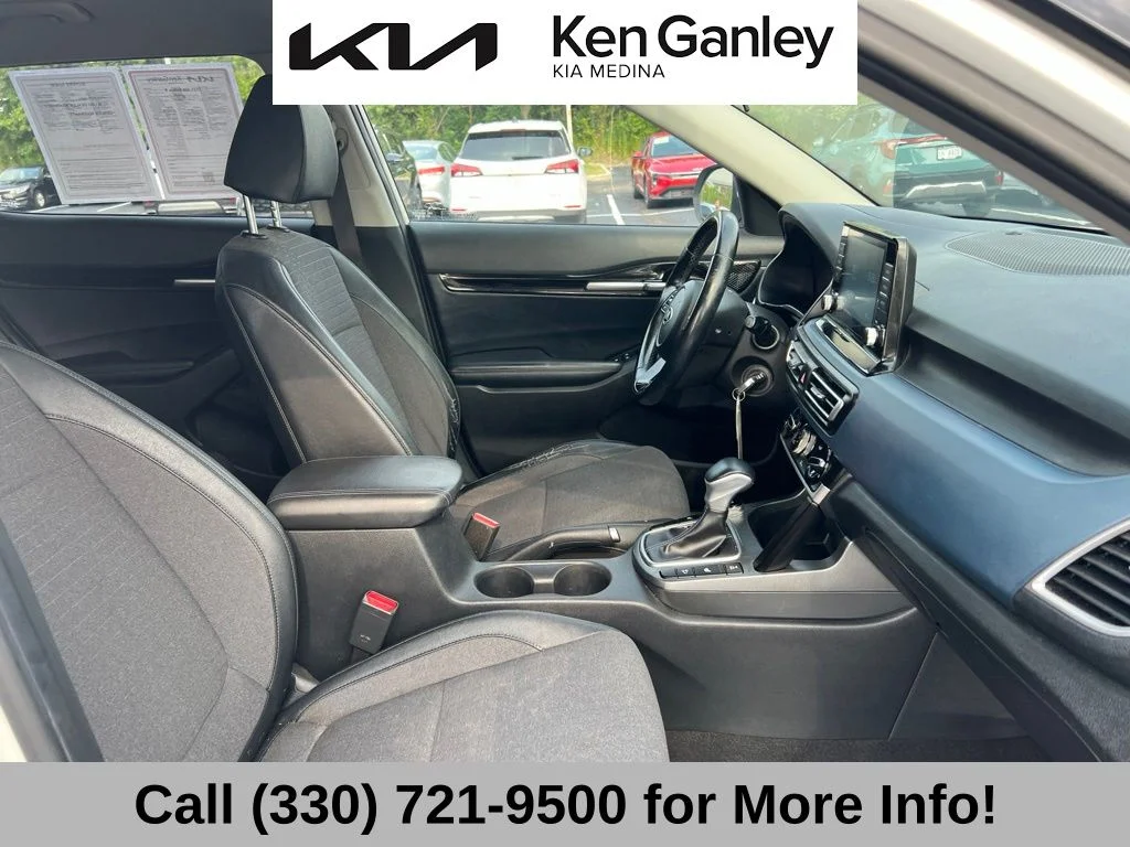 Used 2021 White Kia S image 56