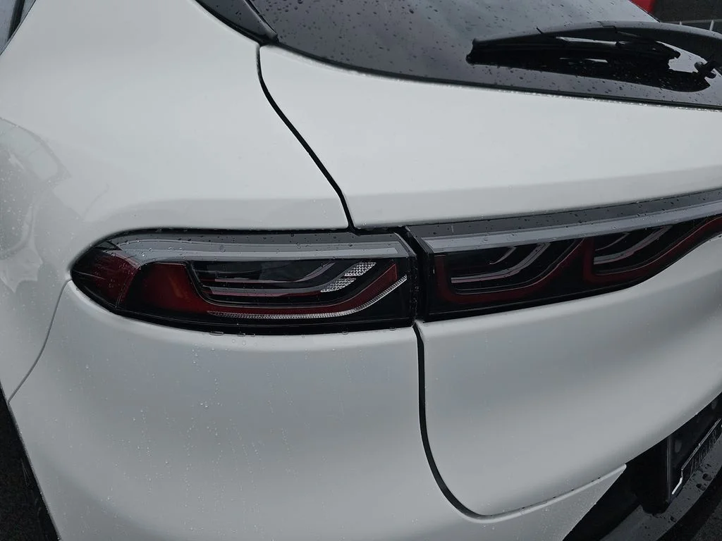 New 2026 Milano White Exterior Paint Alfa Romeo Veloce image 38