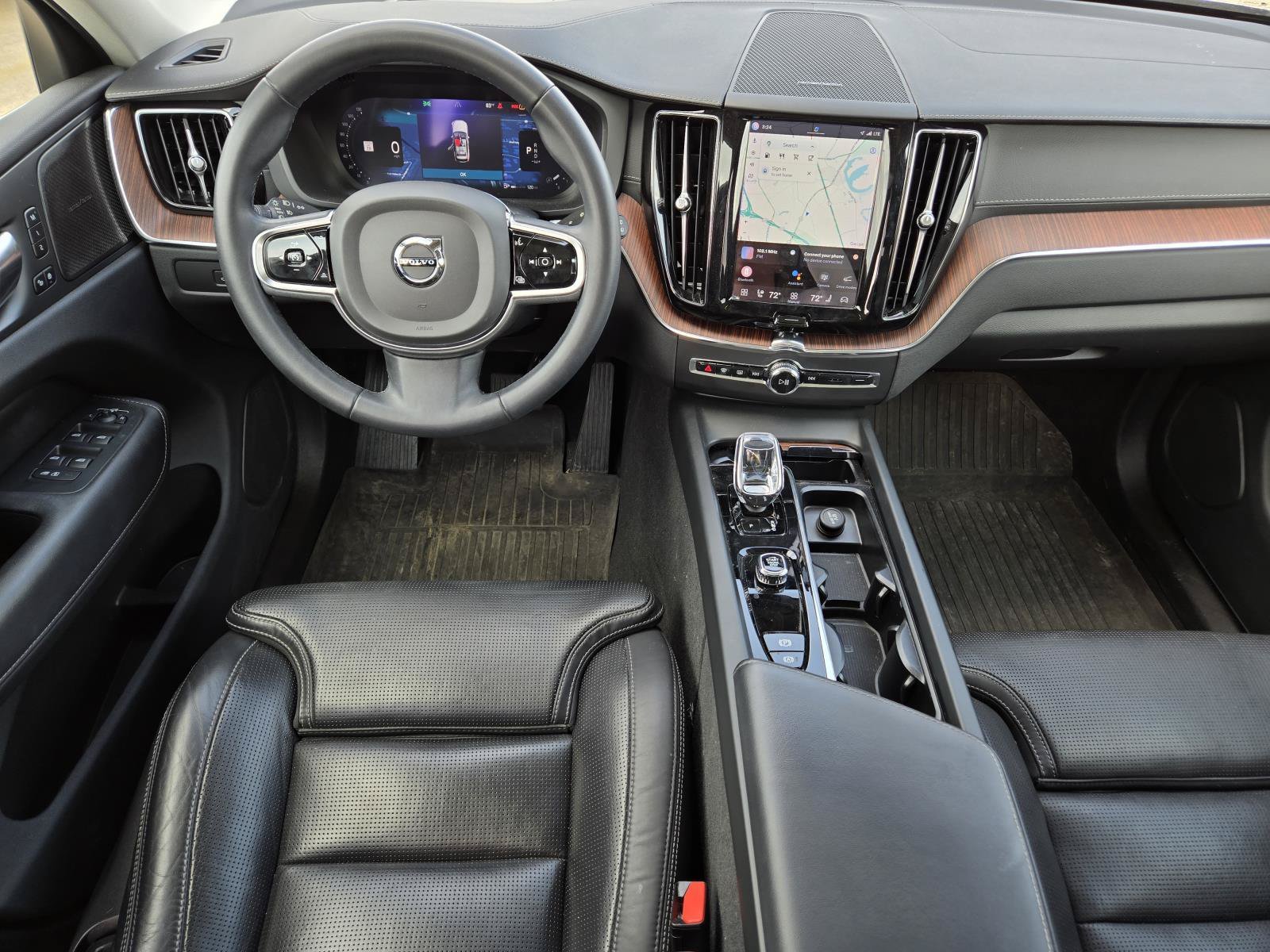 Used 2023 Silver Dawn Metallic Volvo Ultimate Bright Theme image 24