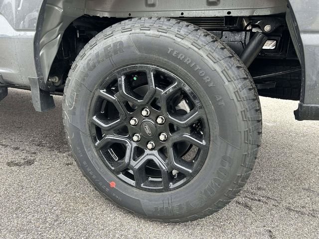 New 2026 Carbonized Gray Metallic Ford XLT image 4