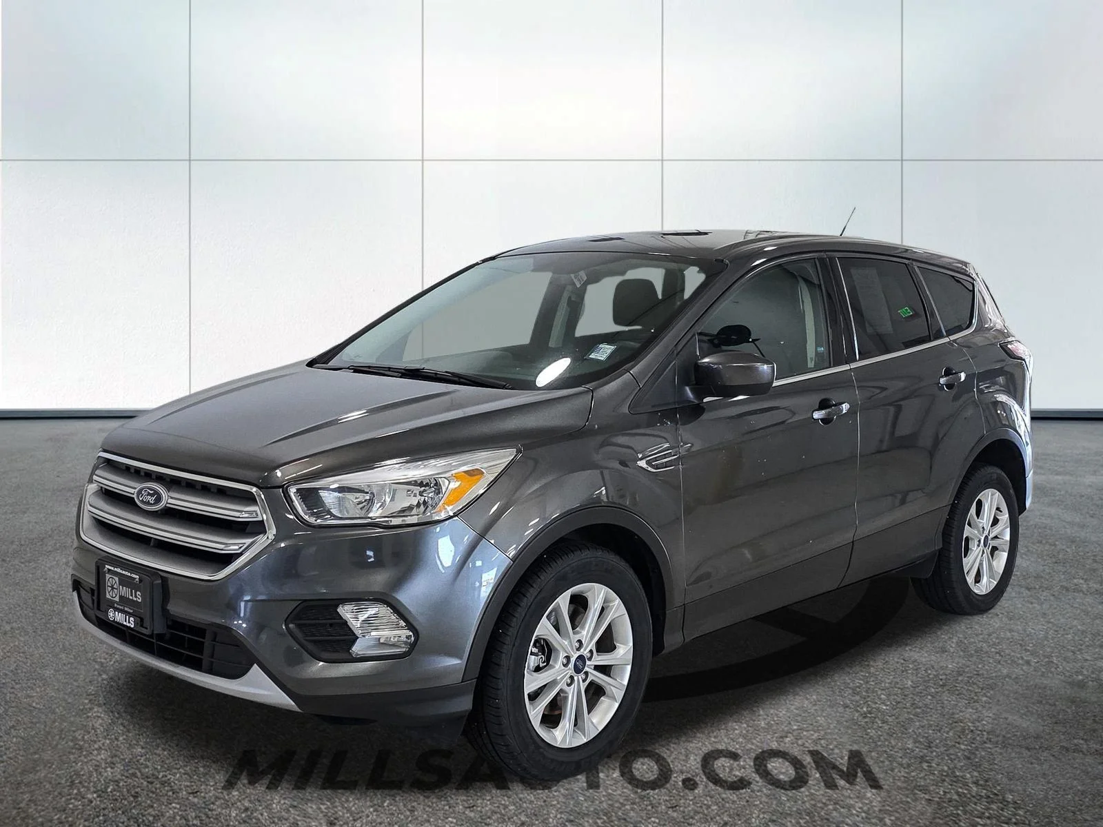 Used 2017 Ford Escape SE with VIN 1FMCU9GD6HUC79811 for sale in Willmar, Minnesota