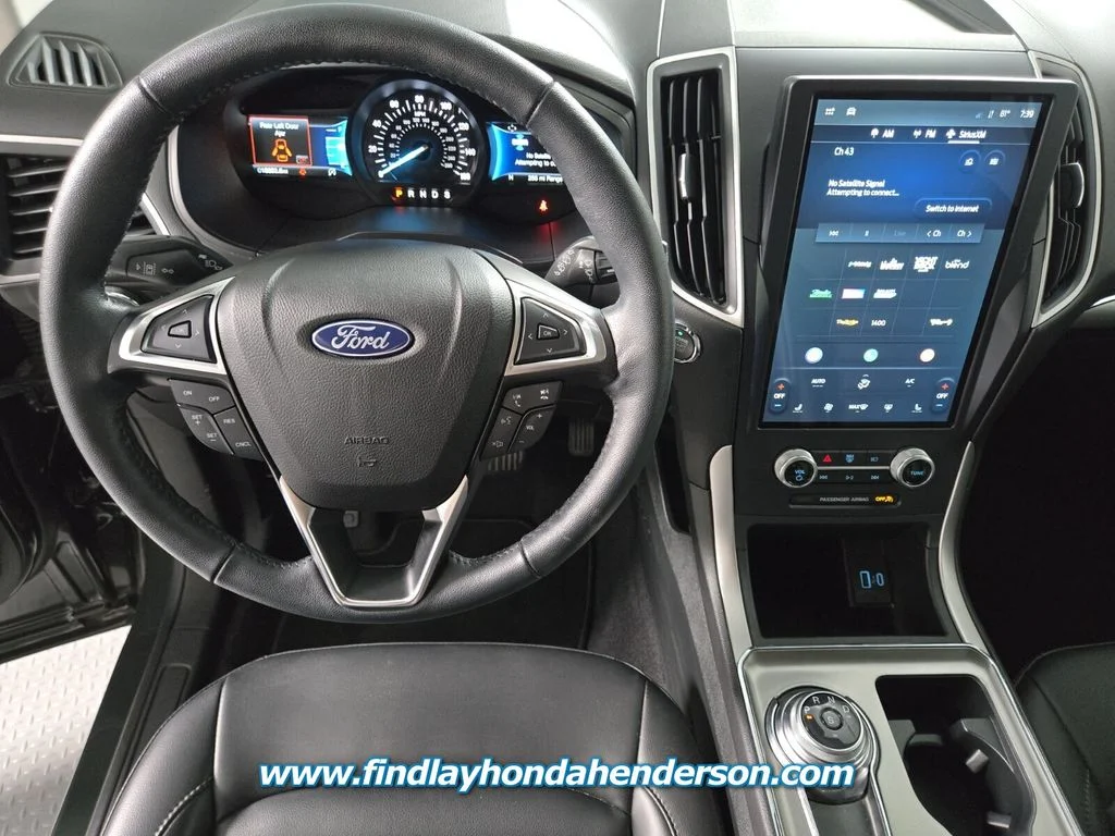 2022 Ford Edge SEL - Photo 17