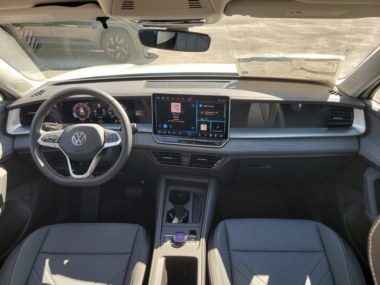 New 2026 Pure White Volkswagen SE image 13