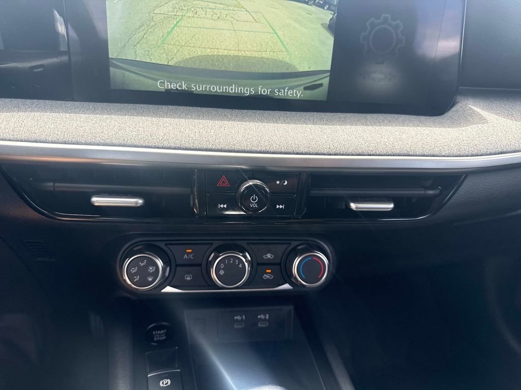 Used 2025 Gray Nissan SV image 21