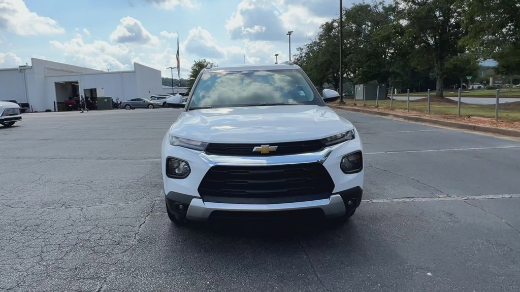 2023 Chevrolet Trailblazer LT photo 2
