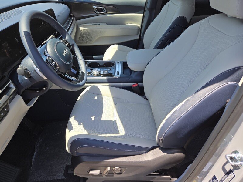 New 2026 Ceramic Silver Kia SX Prestige image 6