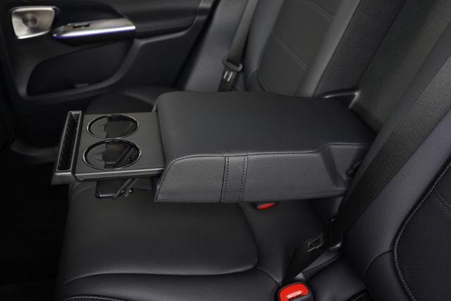 New 2026 MANUFAKTUR Alpine Grey Mercedes-Benz GLC 300 image 24