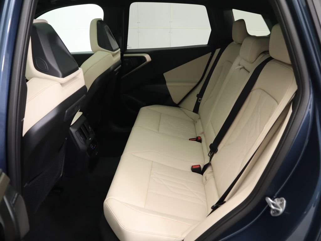 2025 BMW X3 30 - Photo 23