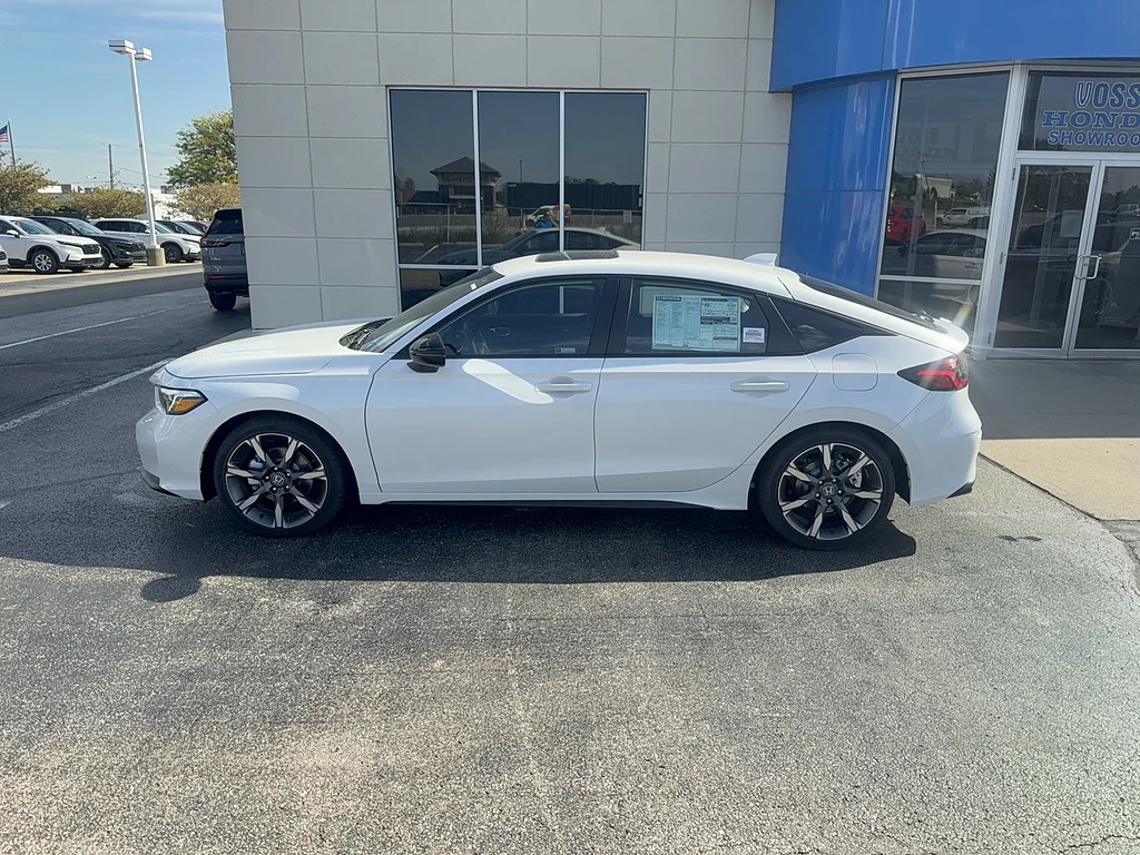 2026 Honda Civic Hatchback Hybrid Sport Touring, photo 8 of 12