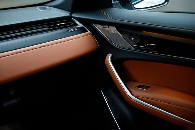 2026 Jaguar F-Pace R-Dynamic S - Photo 32
