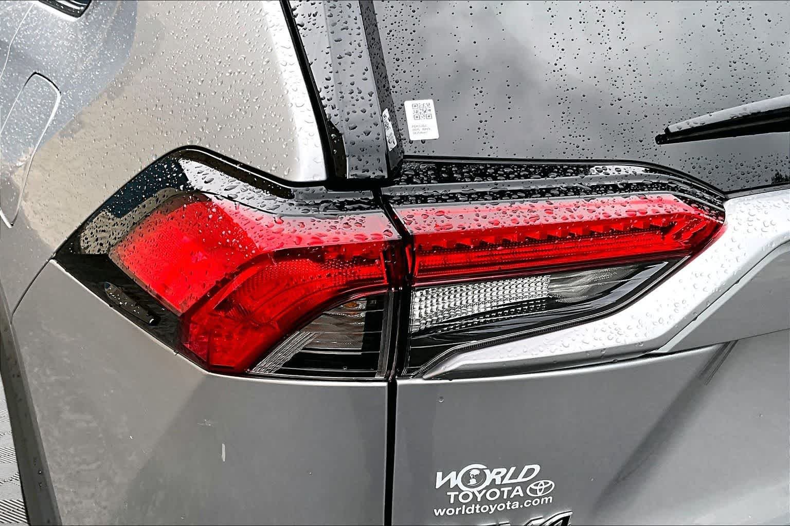 Used 2025 Silver Sky Metallic Toyota Hybrid XLE image 29