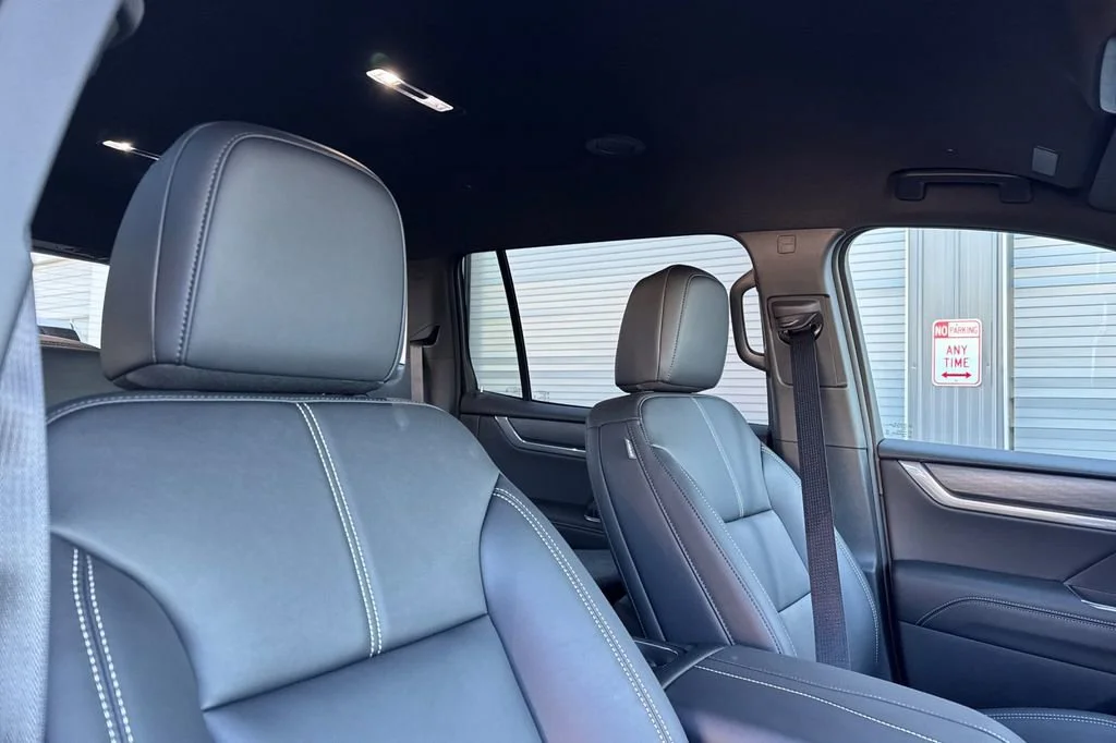 2026 GMC Acadia Elevation - Photo 16