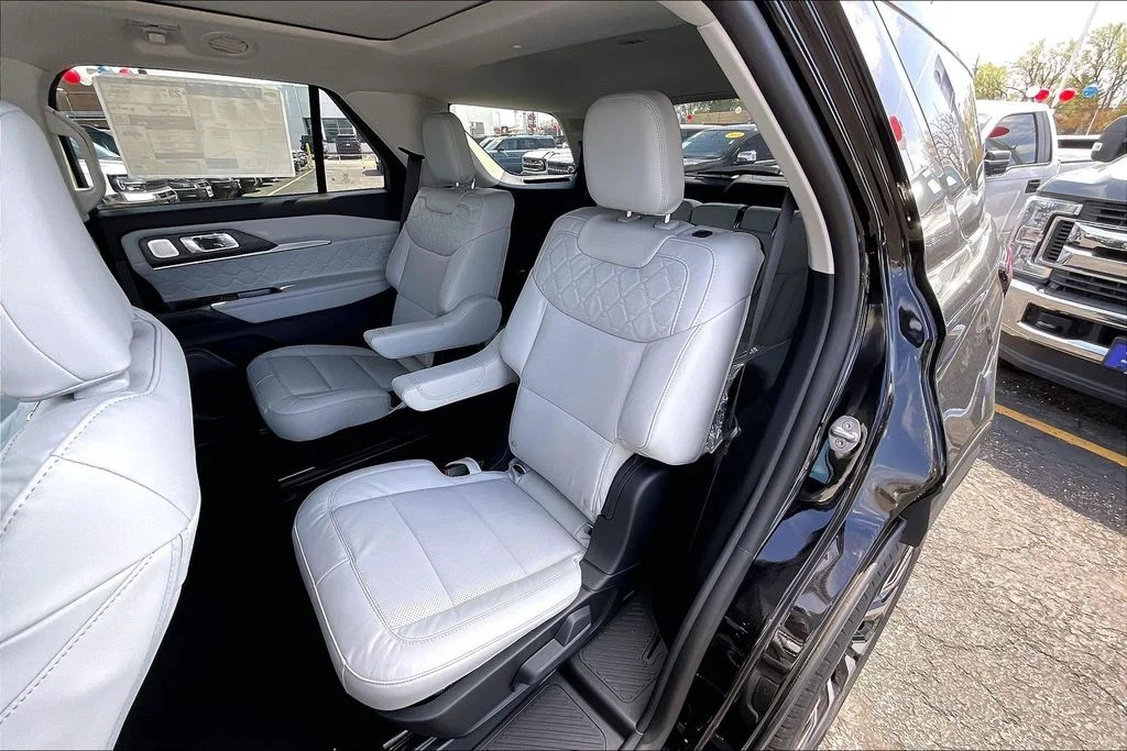 New 2026 Agate Black Metallic Ford Platinum™ image 12