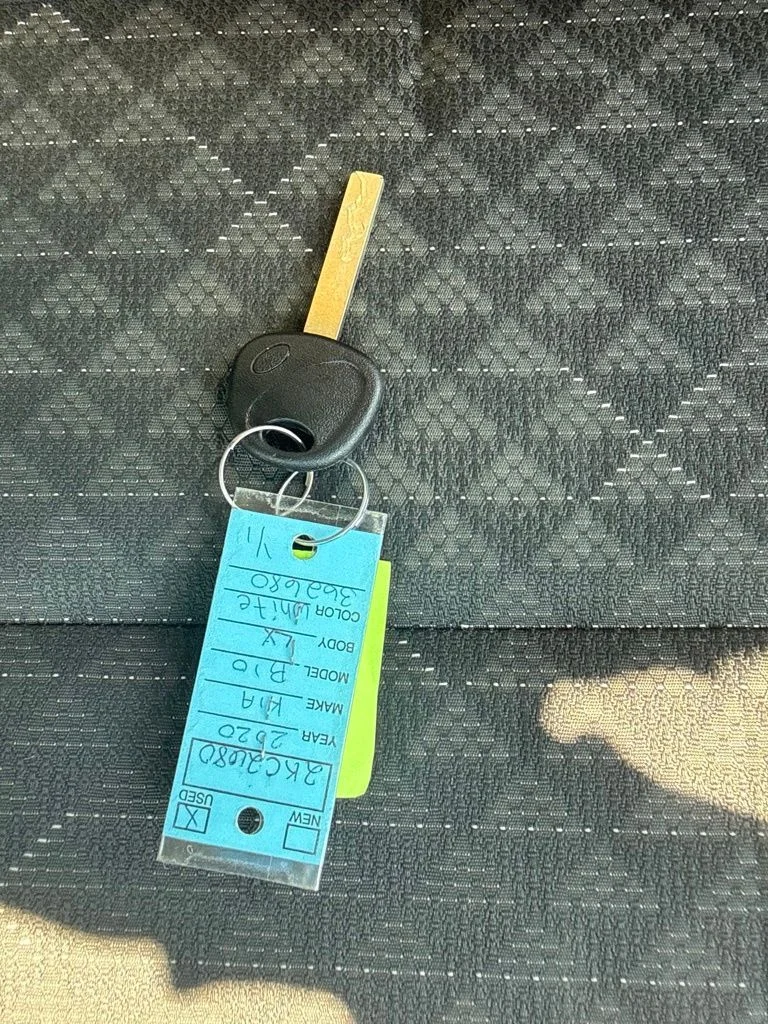 Used 2020 White Kia LX image 33