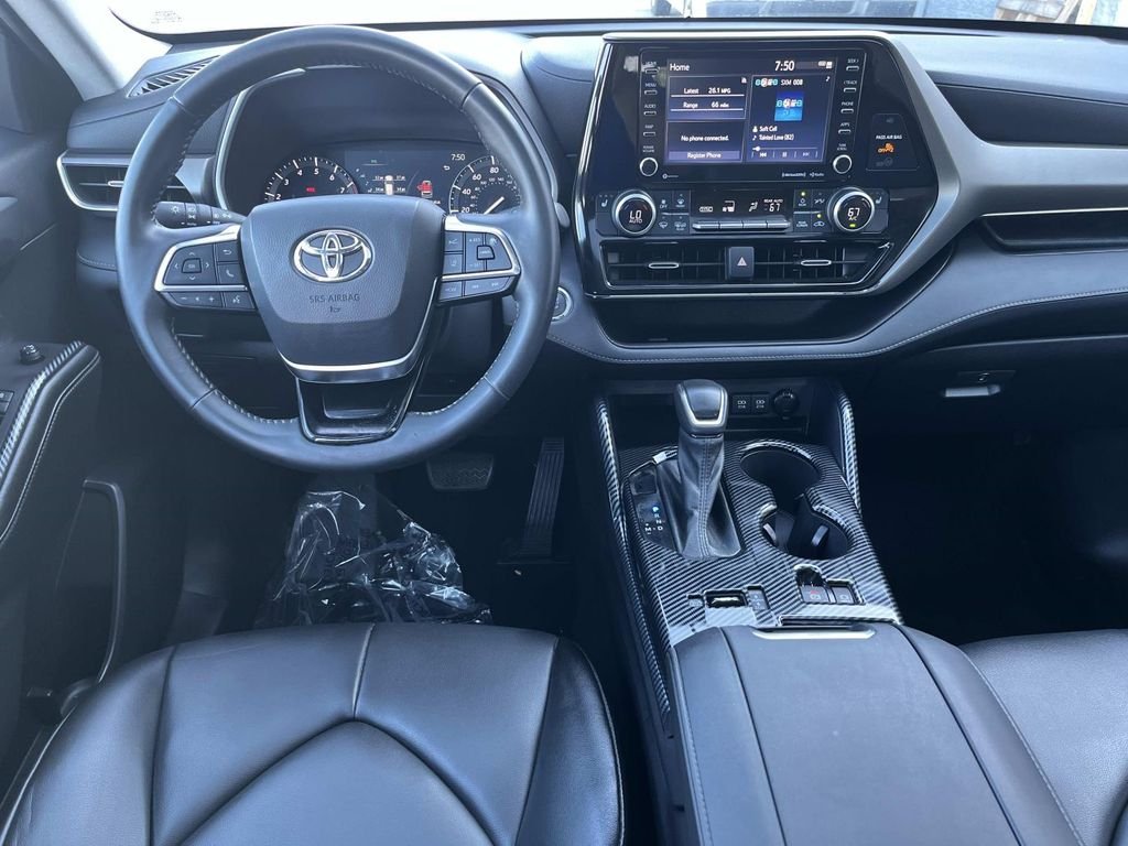 Used 2021 Blue Toyota XLE image 17