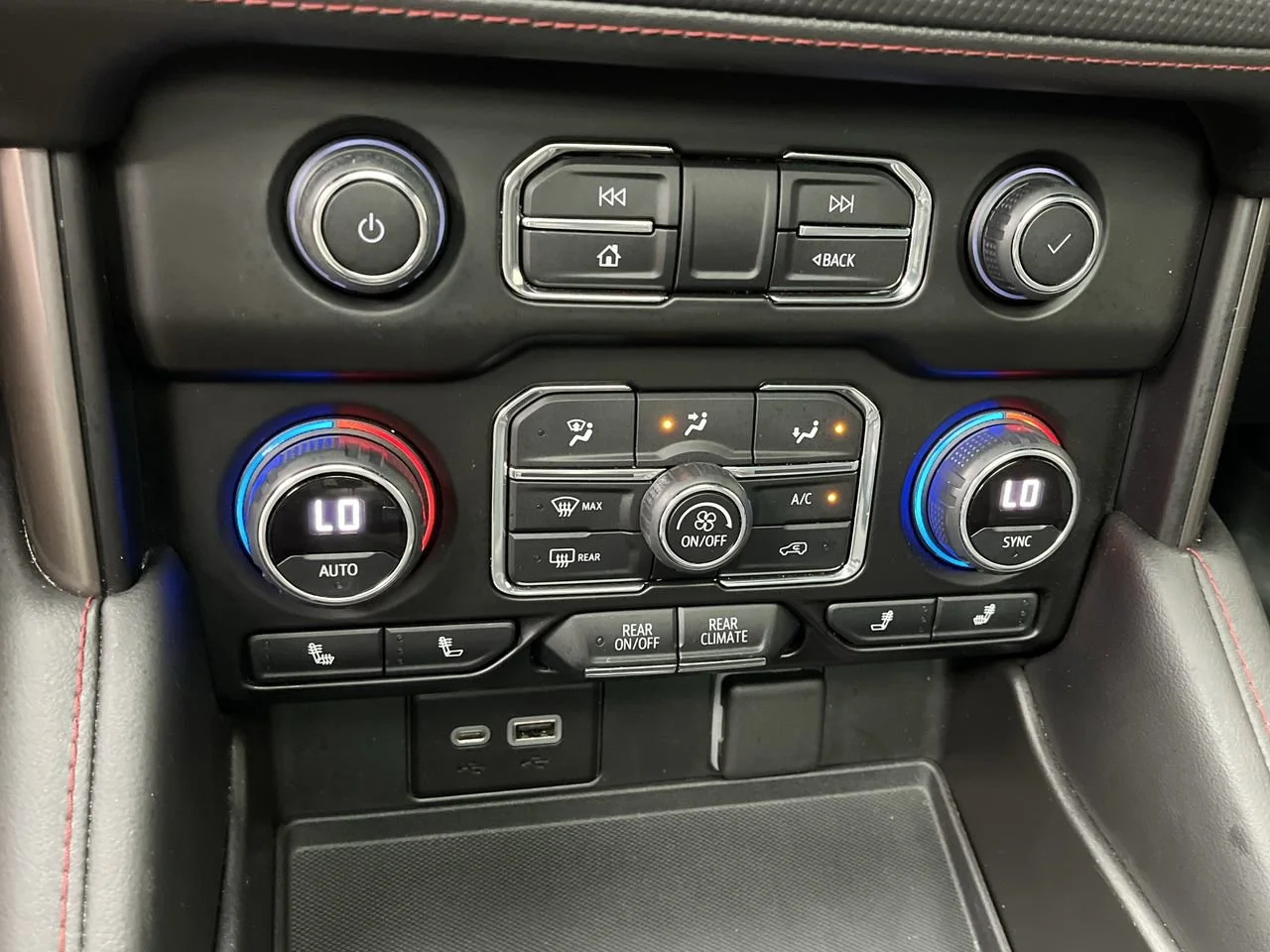 Used 2022 Summit White Chevrolet RST image 24